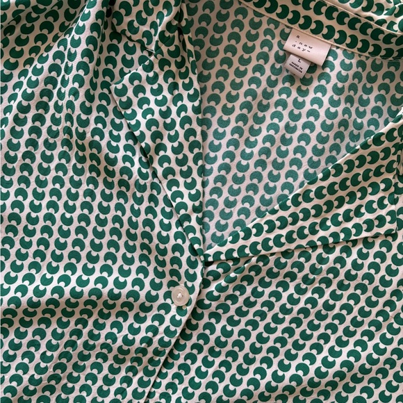 A NEW DAY Retro button up shirt with green crescent design - Picture 2 of 3